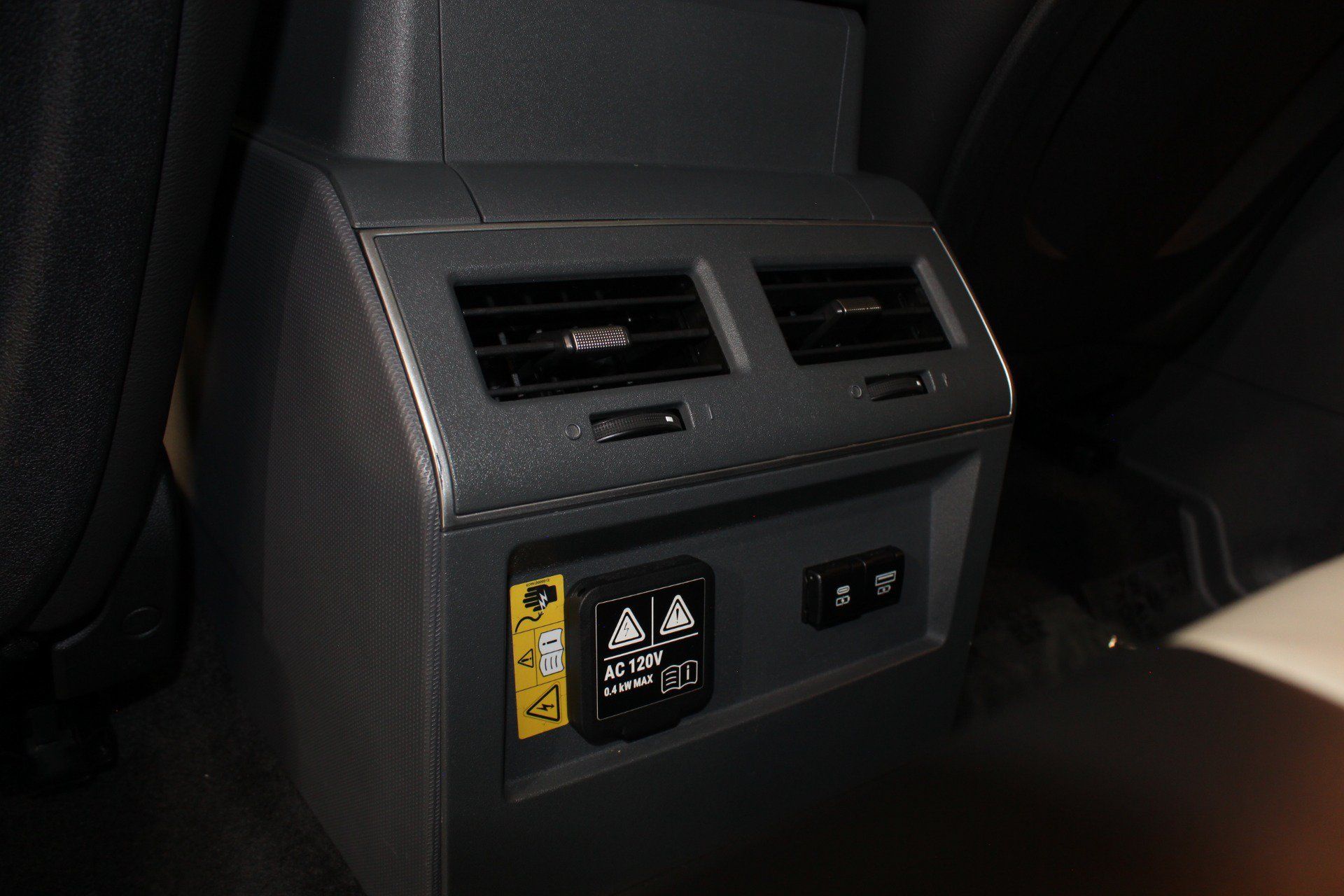 Used 2024 INEOS Grenadier Station Wagon AWD/4WD image 44