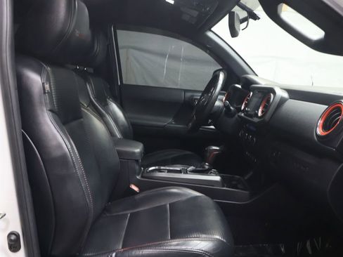 Used 2017 Toyota Tacoma TRD Pro image 10