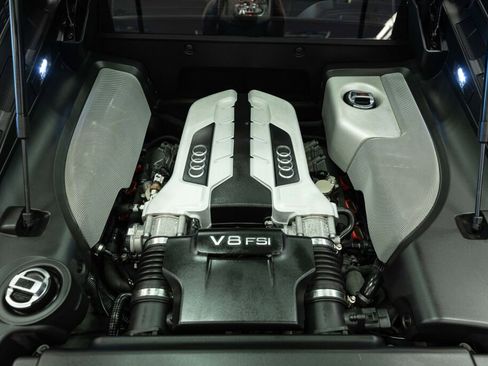 Used 2014 Audi R8 V8 w/ Convenience Package image 16