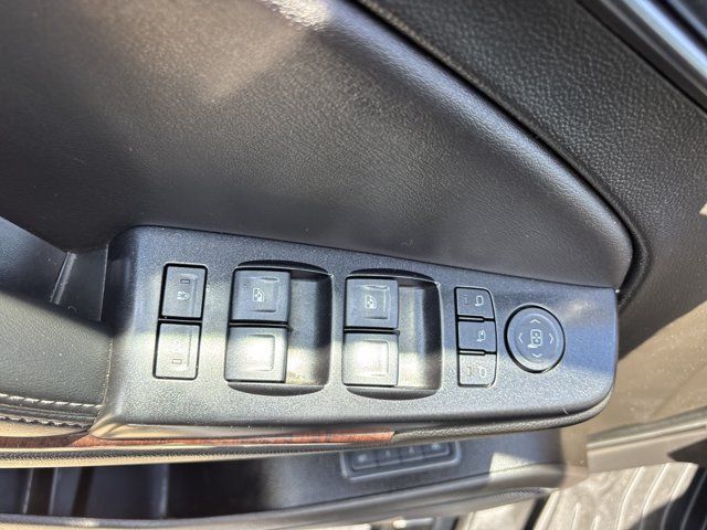 Used 2019 GMC Yukon XL SLT AWD/4WD image 27