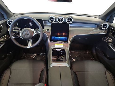 New 2026 Mercedes-Benz GLC 300 image 9