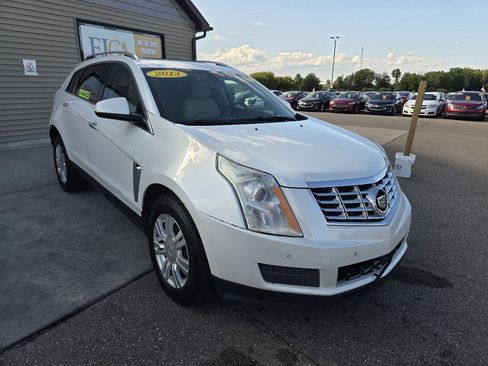 Used 2013 Cadillac SRX Luxury image 3
