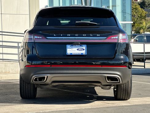 Used 2023 Lincoln Nautilus Reserve w/ Equipment Group 202A image 4