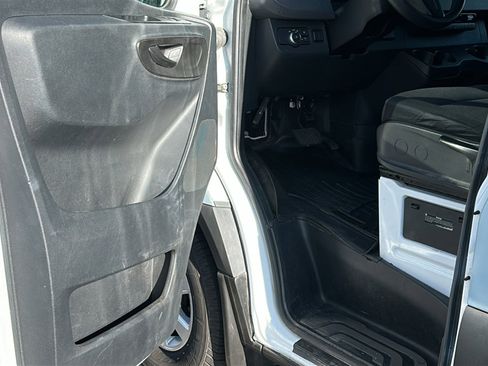 Used 2019 Mercedes-Benz Sprinter 144 Cargo image 23