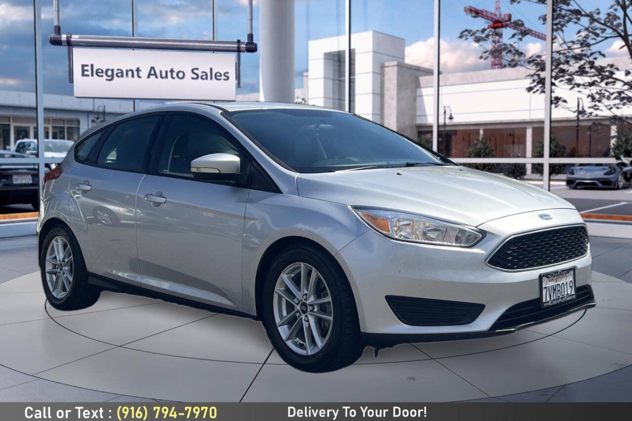 Used 2016 Ford Focus SE FWD image 3
