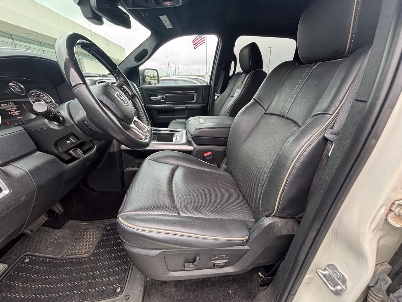 Used 2018 RAM 1500 Limited AWD/4WD image 9