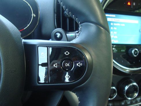 Used 2022 MINI Cooper Countryman S w/ Premium Package image 40