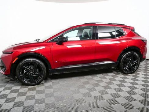 New 2025 Chevrolet Equinox EV RS image 30