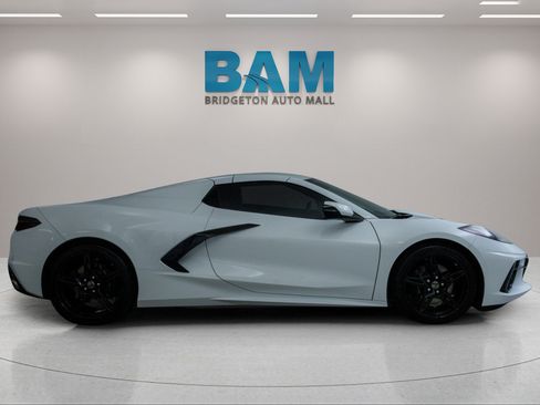 Used 2025 Chevrolet Corvette Stingray Convertible w/ 1LT RWD image 8
