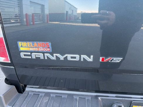 Used 2018 GMC Canyon SLT w/ Trailering Package image 12