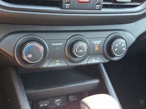 Used 2022 Kia Forte LXS w/ LXS Technology Package FWD image 15