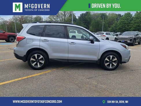 Used 2017 Subaru Forester 2.5i Premium w/ All-Weather Package AWD/4WD image 7