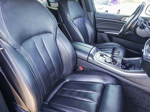 Used 2022 BMW X5 sDrive40i w/ M Sport Package image 18