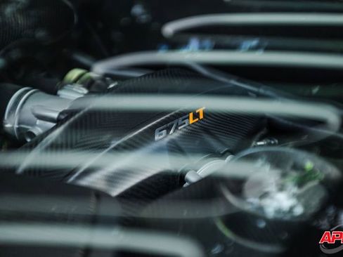 Used 2016 McLaren 675LT Coupe RWD image 40