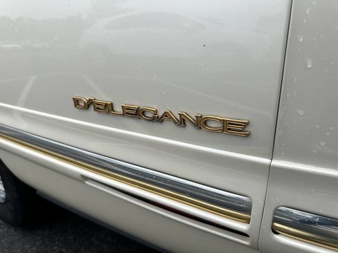 Used 1998 Cadillac De Ville D'Elegance w/ Safety/Security Pkg image 6