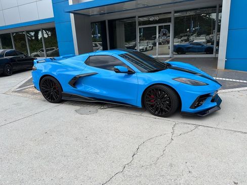 Used 2023 Chevrolet Corvette Stingray Premium Conv w/ Z51 Performance Package RWD image 2