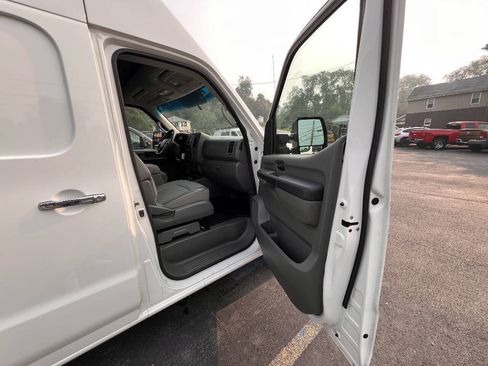 Used 2012 Nissan NV 3500 SV w/ Technology Pkg RWD image 31