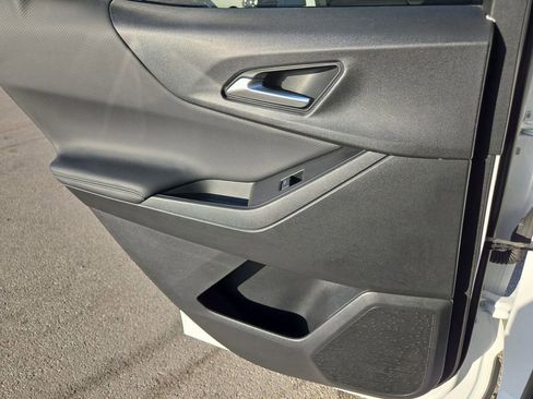 Used 2025 Chevrolet Equinox LT image 17