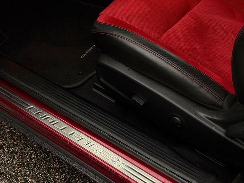 Used 2022 Dodge Challenger GT w/ Plus Package image 12