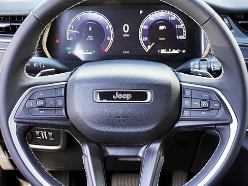 New 2024 Jeep Grand Cherokee Laredo AWD/4WD image 23