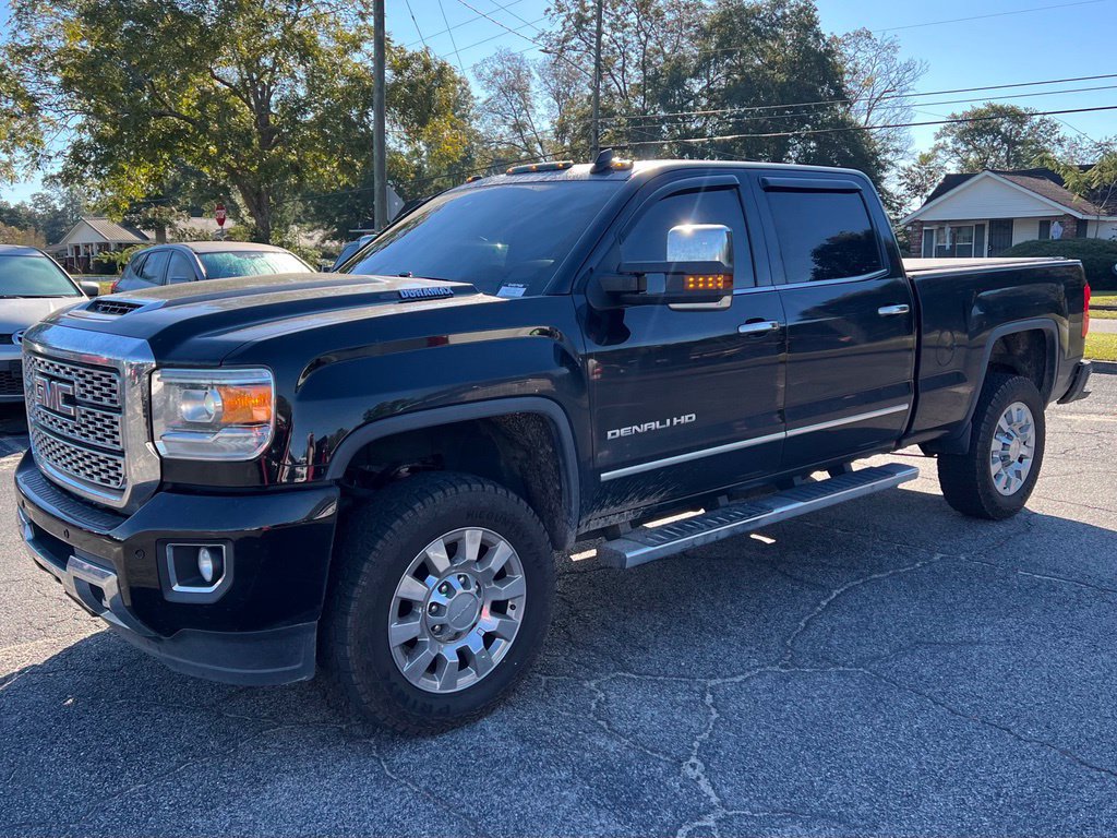 Used 2019 GMC Sierra 2500 Denali w/ Duramax Plus Package AWD/4WD image 21