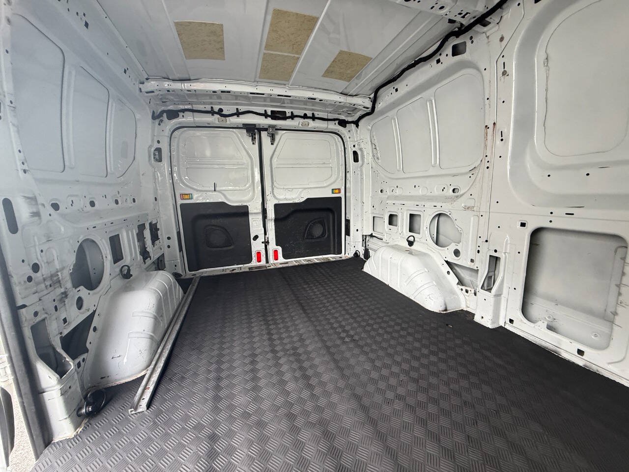 Used 2016 Ford Transit 150 130 Low Roof RWD image 29
