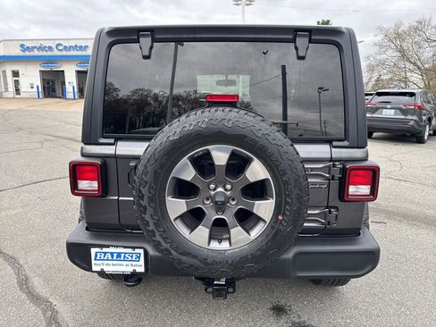 Used 2021 Jeep Wrangler Sport w/ Technology Group AWD/4WD image 5