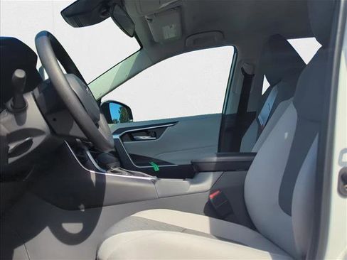 New 2025 Toyota RAV4 XLE image 12