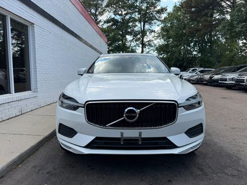 Used 2021 Volvo XC60 T6 Momentum AWD/4WD image 3