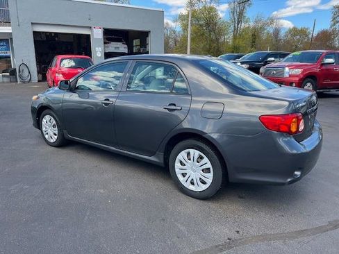 Used 2010 Toyota Corolla LE FWD image 4