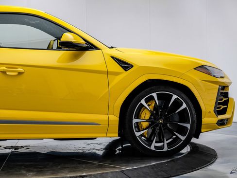 Used 2021 Lamborghini Urus AWD/4WD image 21