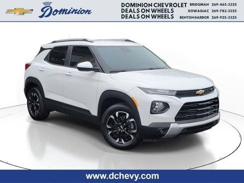 Used 2023 Chevrolet TrailBlazer LT w/ Convenience Package image 1