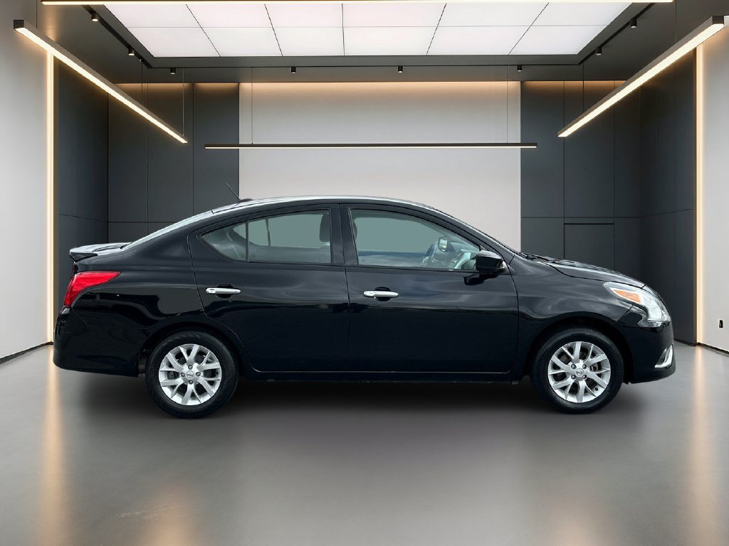 Used 2018 Nissan Versa SV w/ SV Special Edition Package FWD image 7