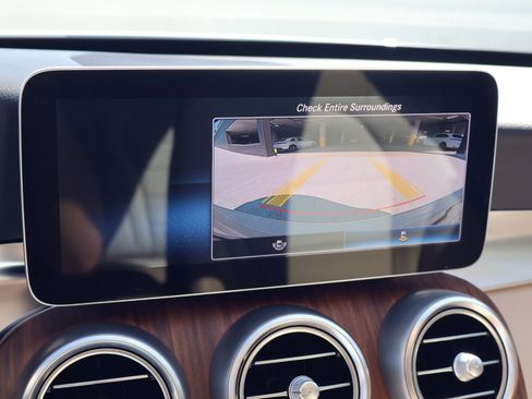 Used 2019 Mercedes-Benz C 300 Sedan image 18