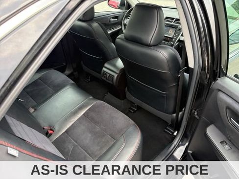 Used 2015 Toyota Camry XSE w/ Moonroof Package FWD image 37