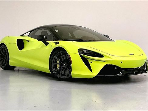 Used 2023 McLaren Artura image 36