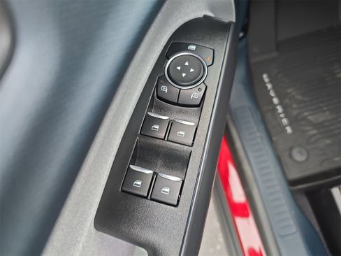 New 2025 Ford Maverick XLT w/ XLT Luxury Package image 13