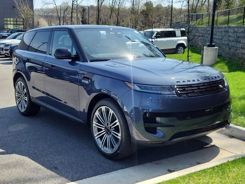 New 2026 Land Rover Range Rover Sport SE AWD/4WD image 10