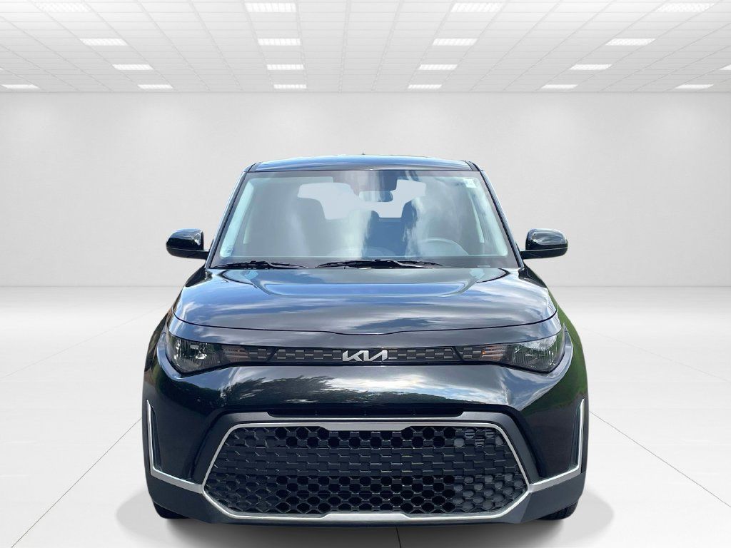 Used 2024 Kia Soul S FWD image 2