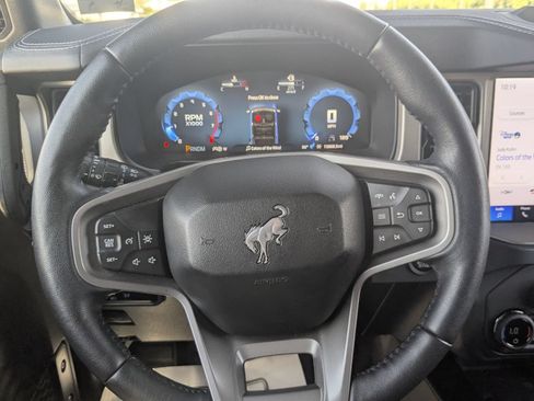 Used 2025 Ford Bronco Outer Banks AWD/4WD image 19