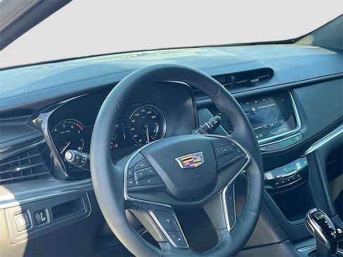 Used 2024 Cadillac XT5 Luxury w/ LPO, Floor Liner Package image 9