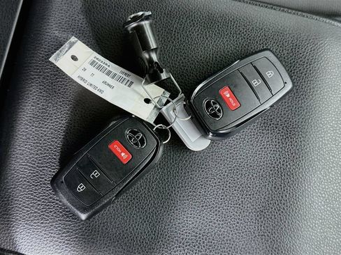 Used 2026 Toyota 4Runner TRD Off-Road AWD/4WD image 34