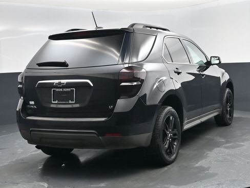 Used 2017 Chevrolet Equinox LT image 12