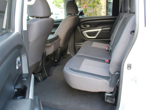Used 2023 Nissan Titan SV RWD image 12