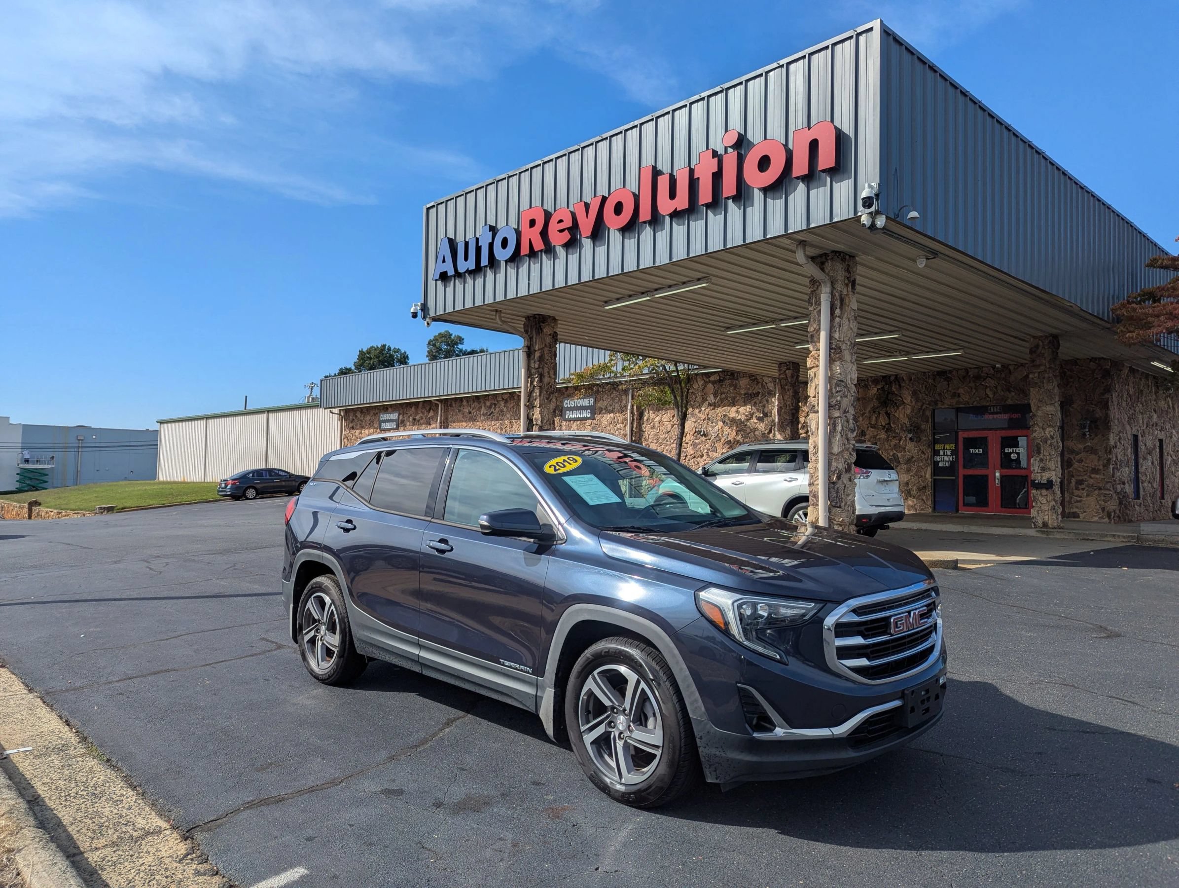 Used 2019 GMC Terrain SLT w/ Preferred Package FWD image 1
