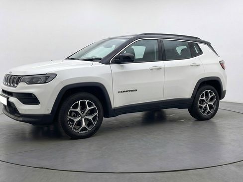 Used 2025 Jeep Compass Limited image 3