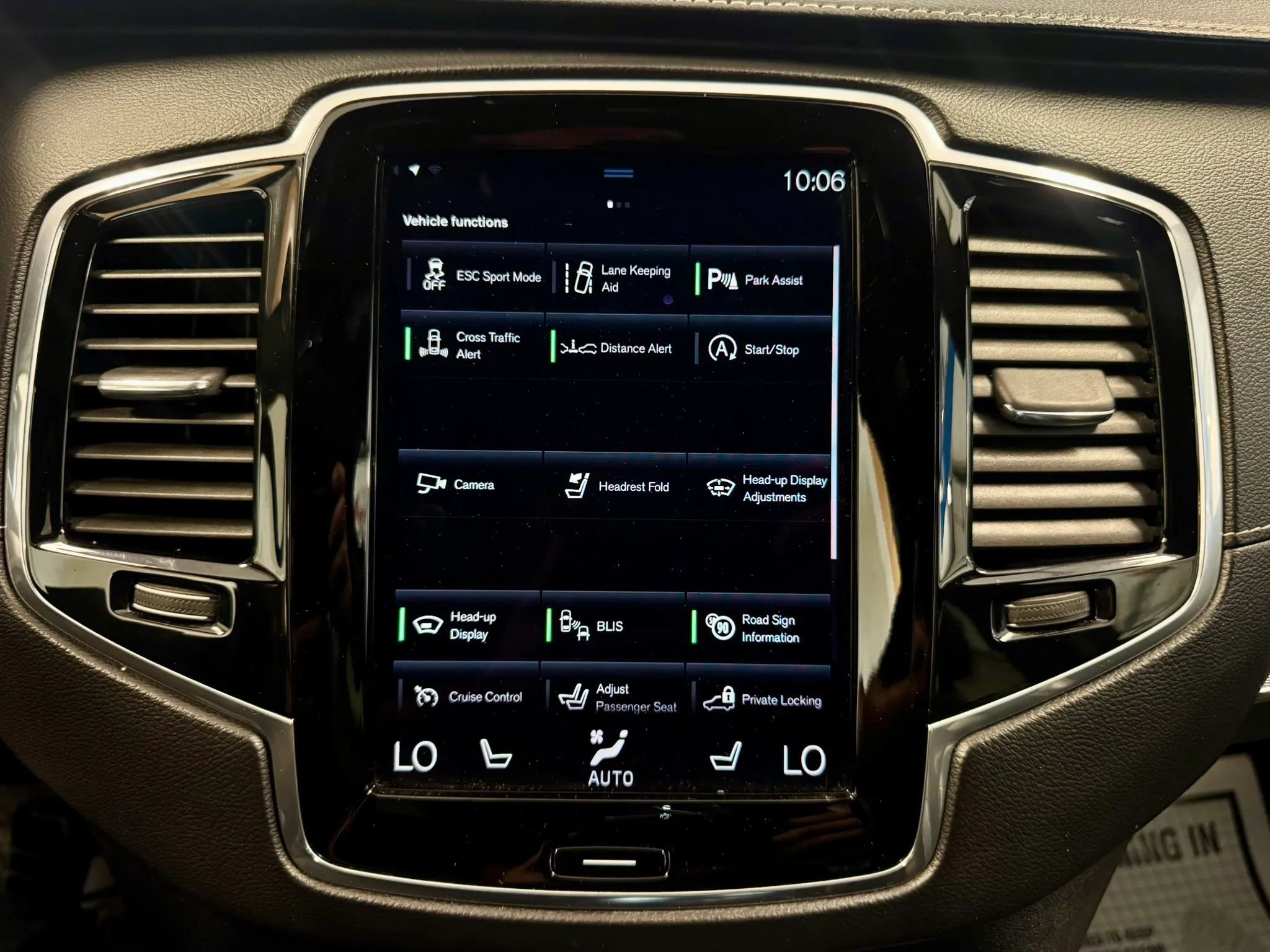Used 2020 Volvo XC90 T6 R-Design w/ Protection Package Premier AWD/4WD image 30