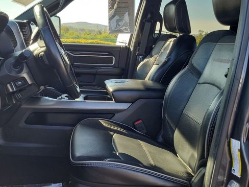 Used 2023 RAM 2500 Laramie w/ Night Edition image 19