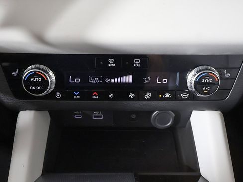 New 2025 Mitsubishi Outlander SEL image 54