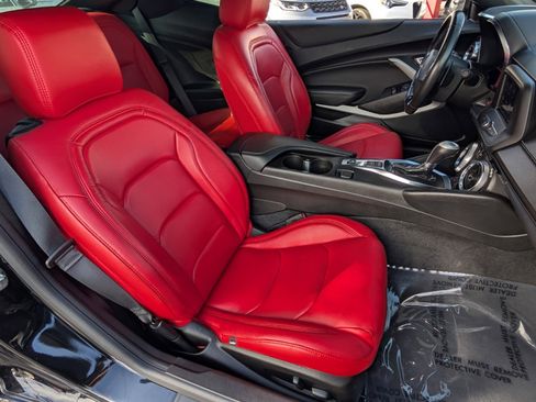 Used 2021 Chevrolet Camaro LT image 17